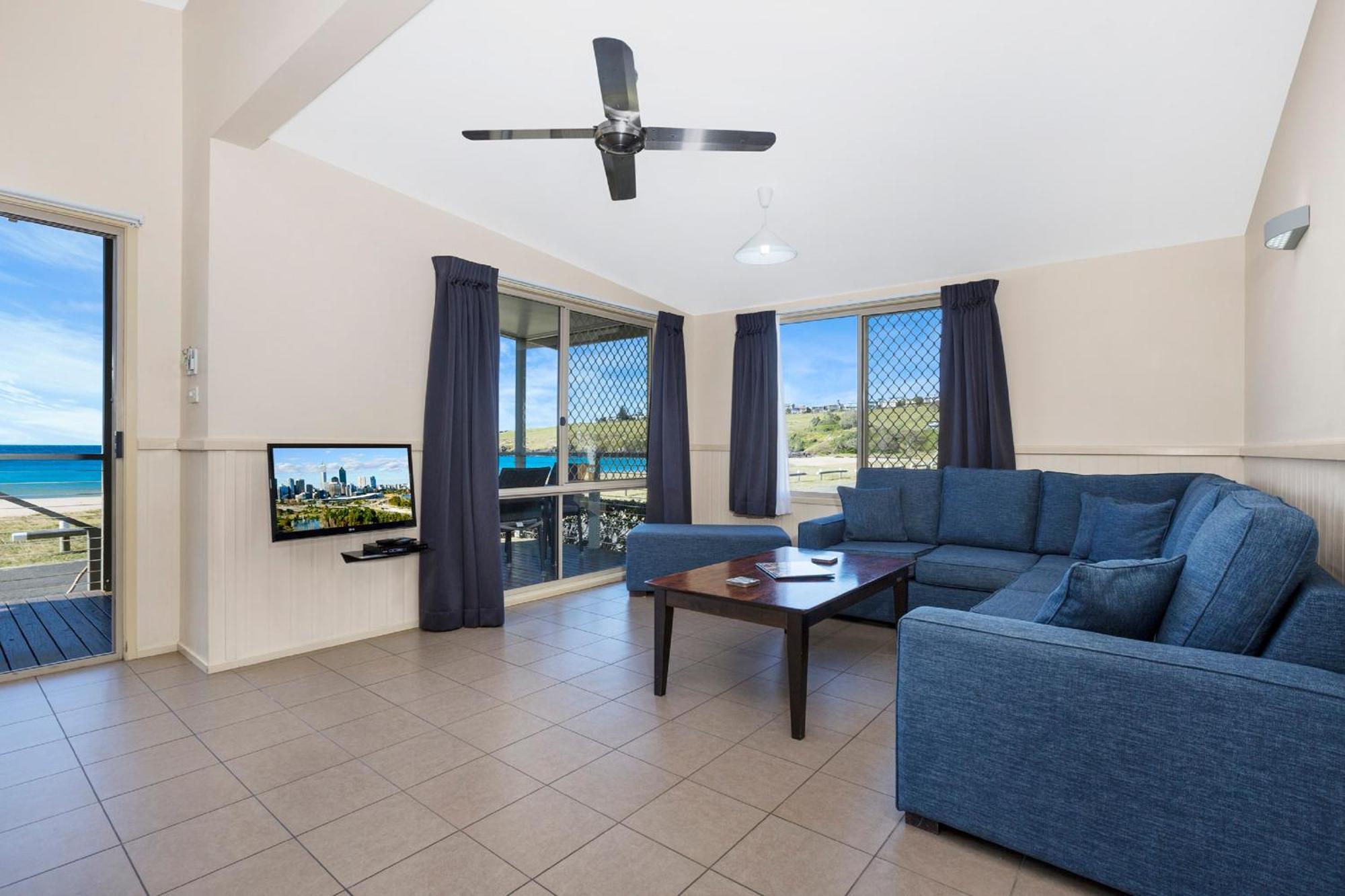 Big4 Easts Beach Holiday Park Kiama Room photo